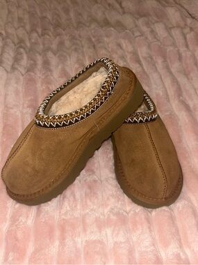 UGG TASMAN Woman's Slipper size 5 Chestnut Brown